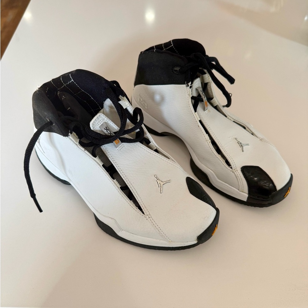 Nike Air Jordan 21 OG Sneakers - White and Black